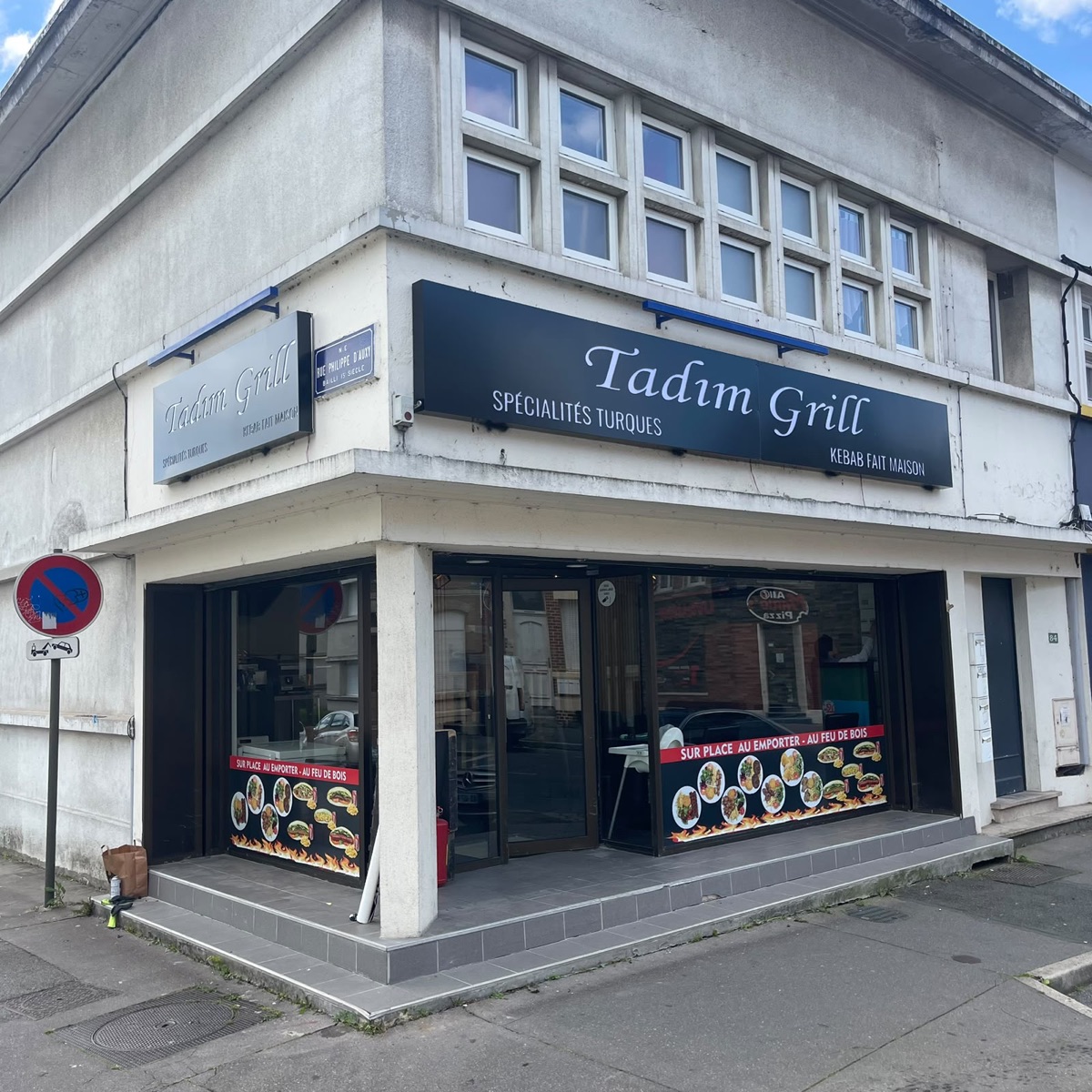 Enseigne d'angle – Tadim Grill