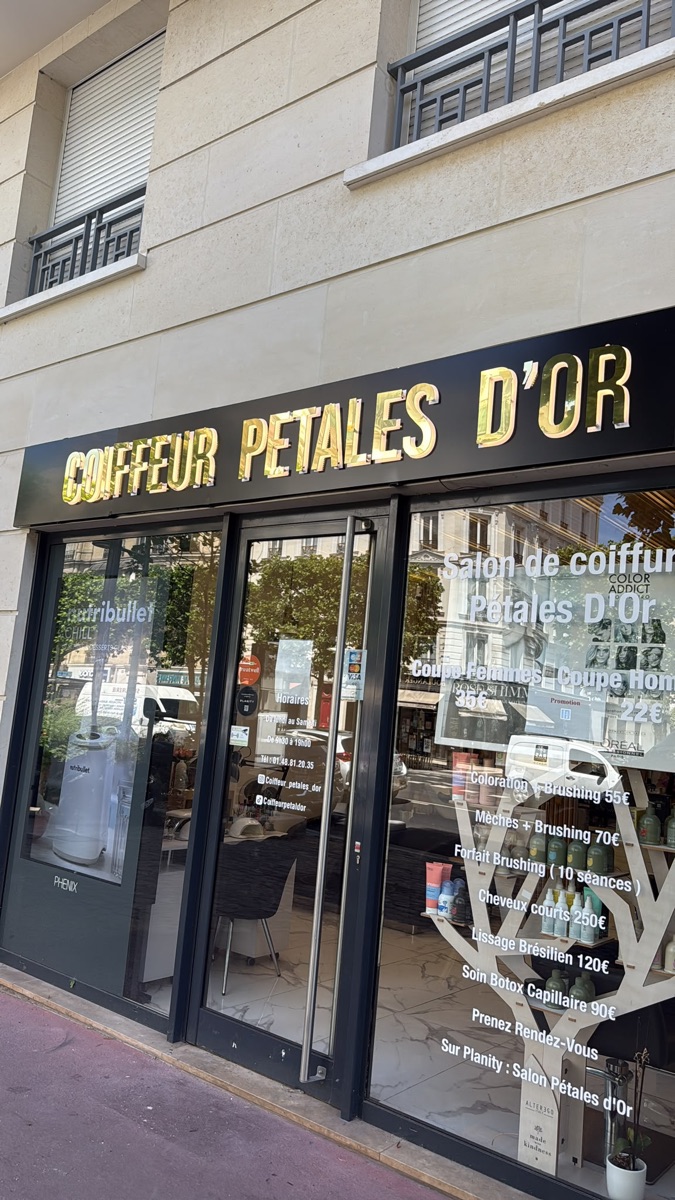 Enseigne dorée – Pétales d'Or