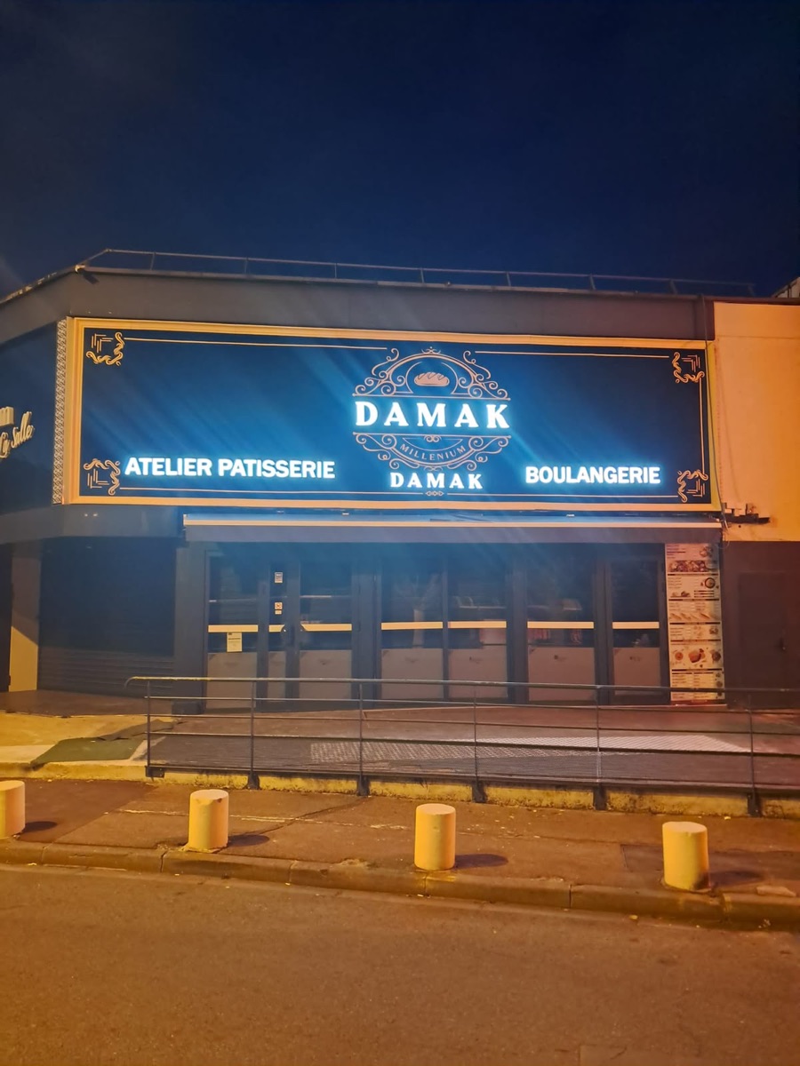 Façade lumineuse – Damak