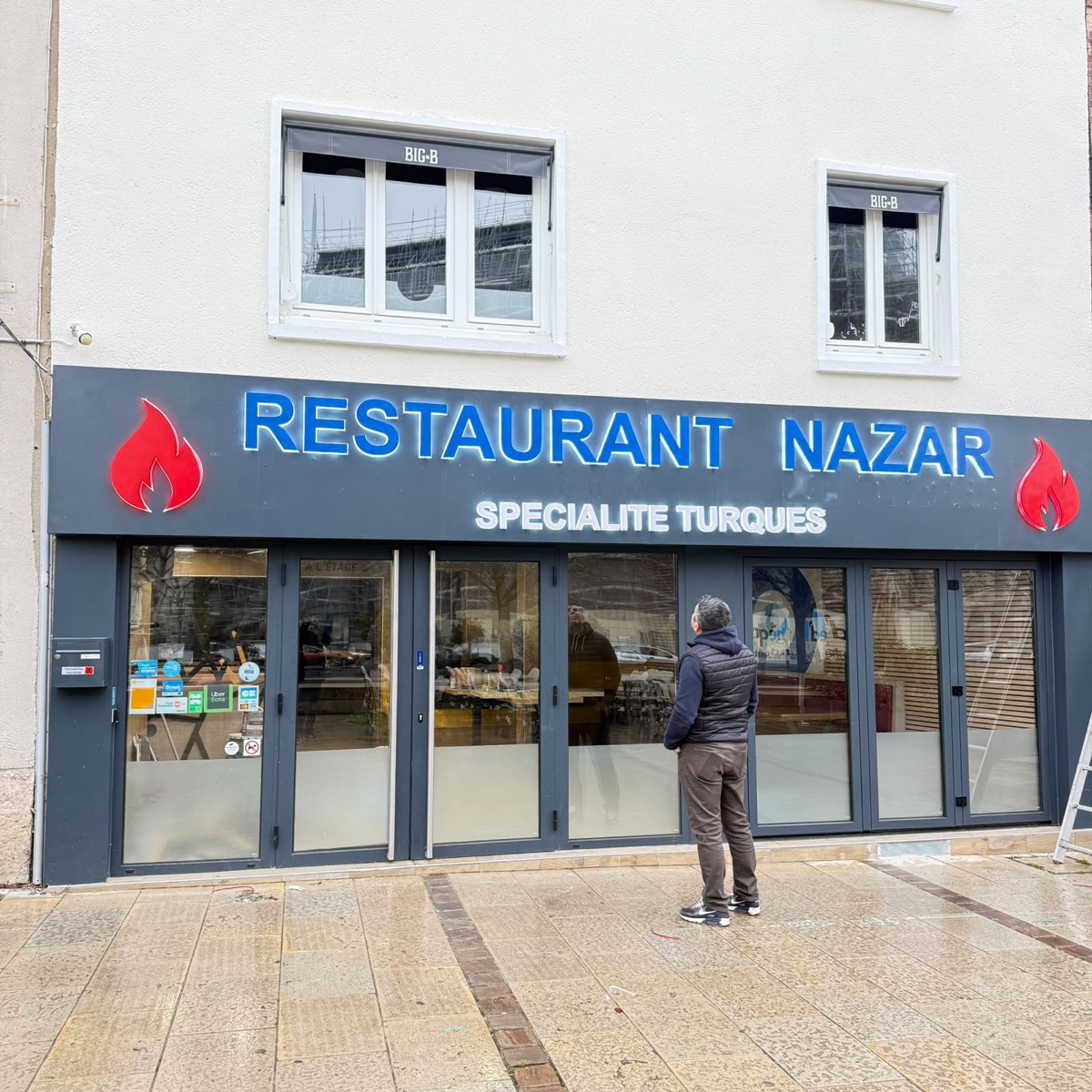 Façade restaurant – Nazar