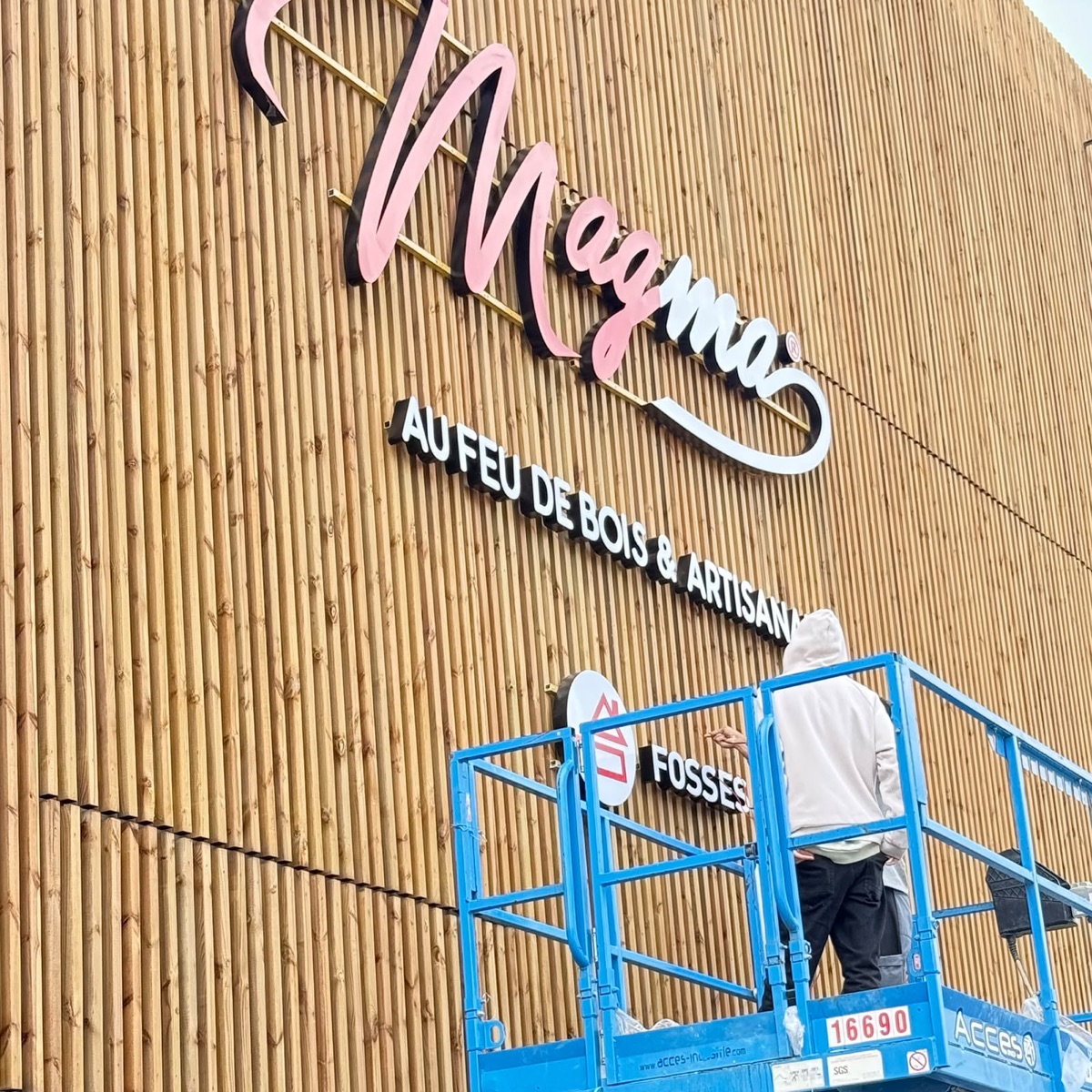 Lettres script – Magma